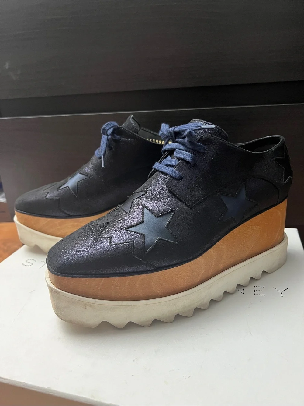 Stella McCartney Elyse Navy Glitter Platform Lace-Up Sneakers with Star